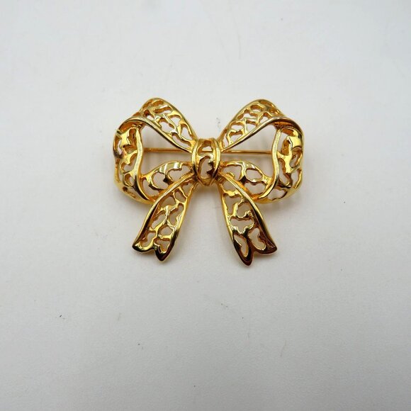 Vintage Ribbon Bow Gold Ton 1.5" Lacey Cut Out Brooch Pin - Picture 1 of 9
